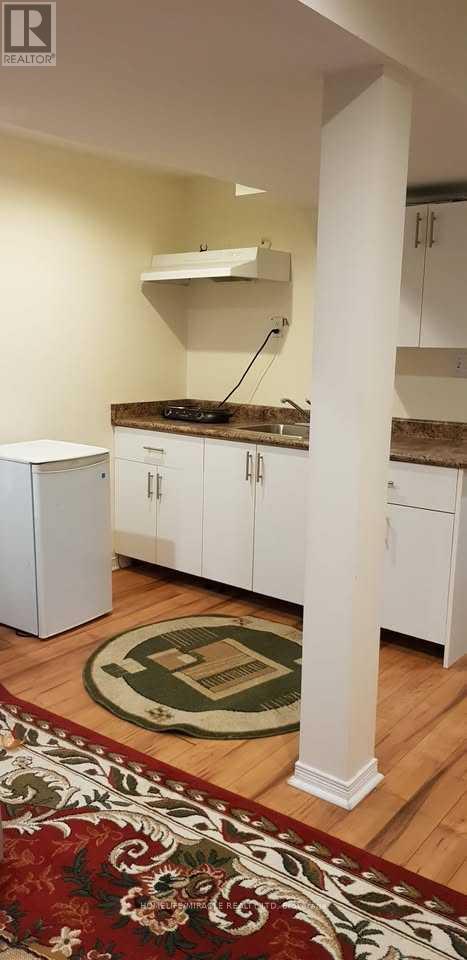 5434 Sweetgrass Gate, Mississauga, Ontario  L5V 2N1 - Photo 5 - W12575356