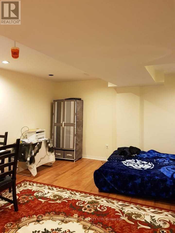 5434 Sweetgrass Gate, Mississauga, Ontario  L5V 2N1 - Photo 6 - W12575356