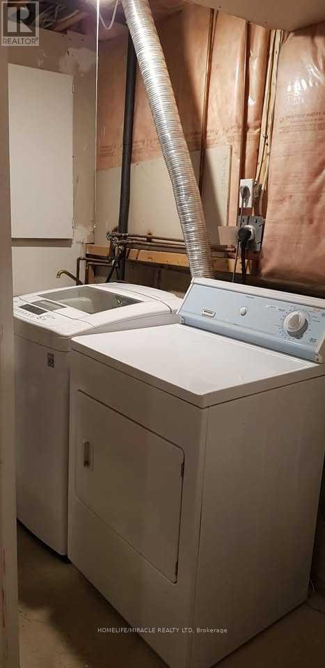 5434 Sweetgrass Gate, Mississauga, Ontario  L5V 2N1 - Photo 8 - W12575356