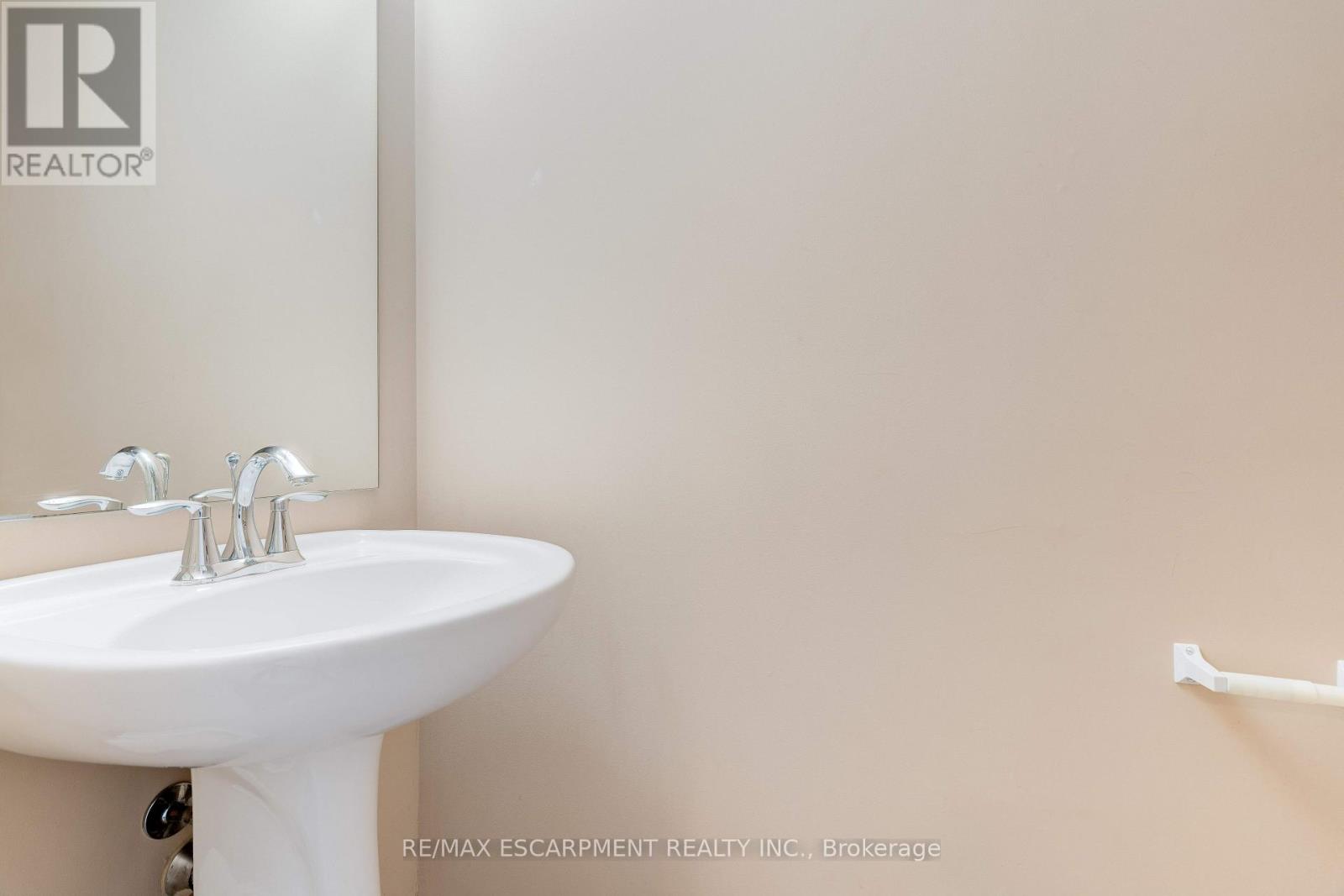 10 - 362 Plains Road E, Burlington, Ontario  L7T 0A4 - Photo 17 - W12575386