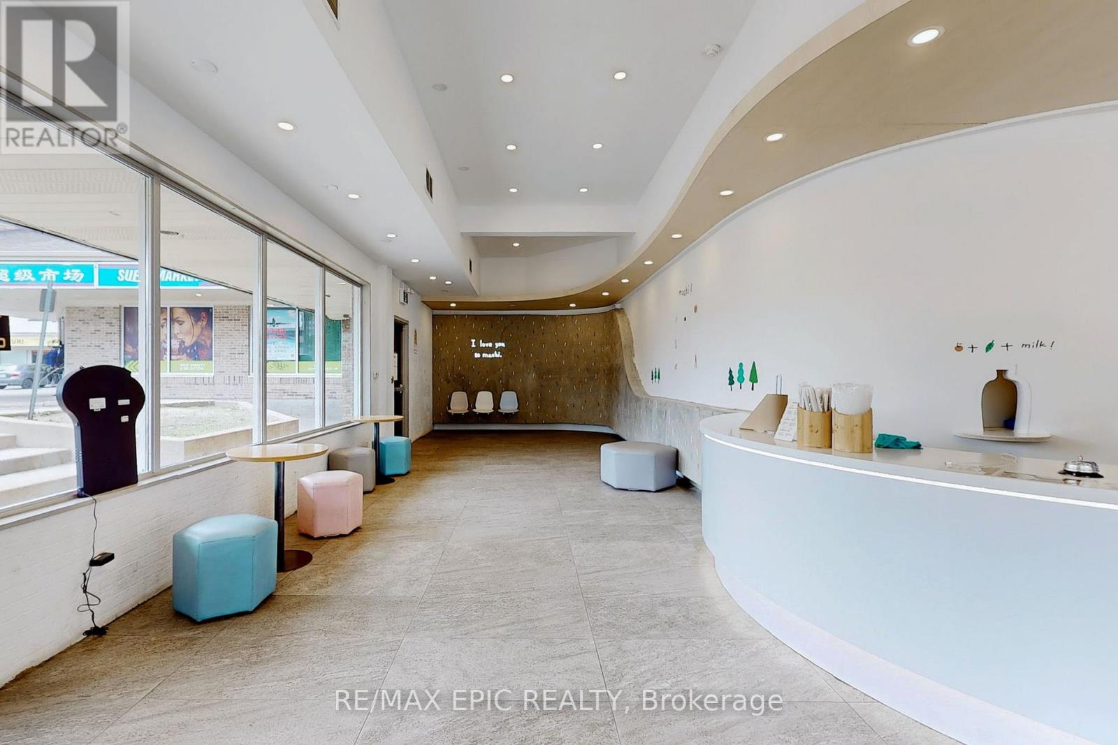 1b - 140 University Avenue W, Waterloo, Ontario  N2L 6J3 - Photo 3 - X12575394