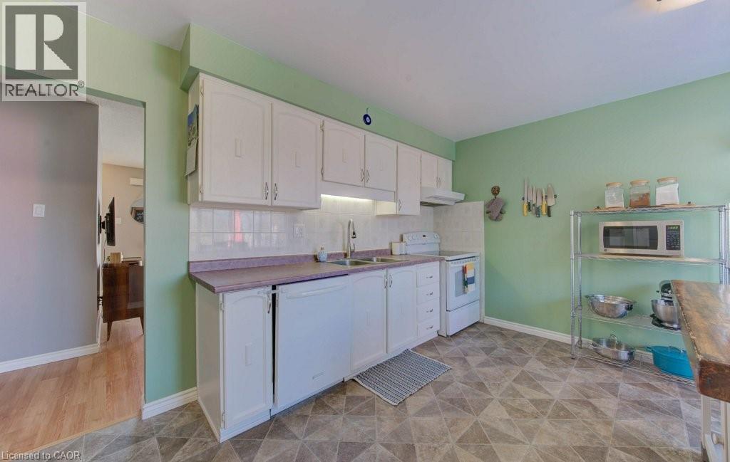 76 Devonglen Drive, Kitchener, Ontario N2E 2C5 - Photo 12 - 40789724