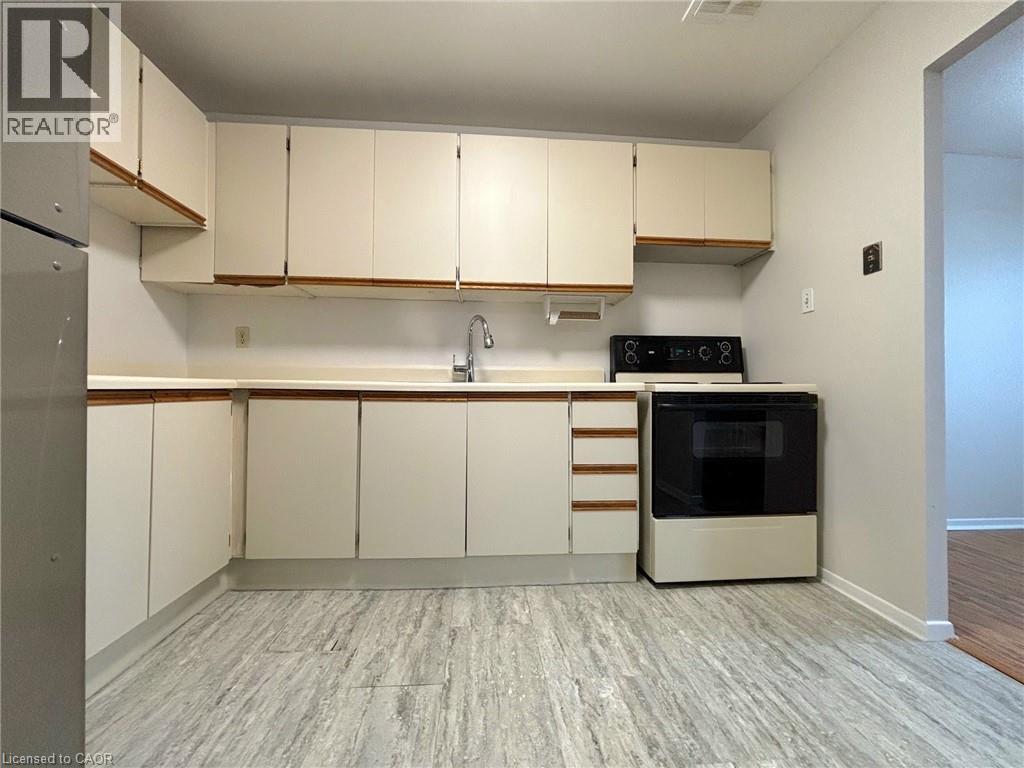 1100 Courtland Avenue E Unit# 715, Kitchener, Ontario  N2C 2H9 - Photo 7 - 40788157