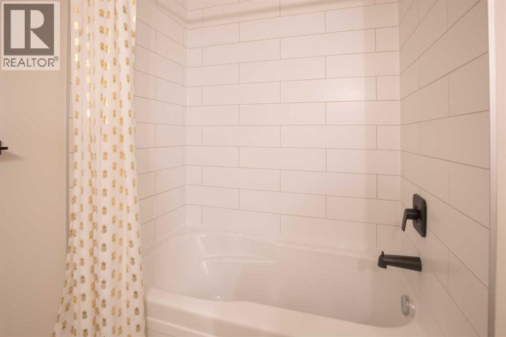 10 Cameron Court, Lacombe, Alberta  T4L 0K3 - Photo 40 - A2269145