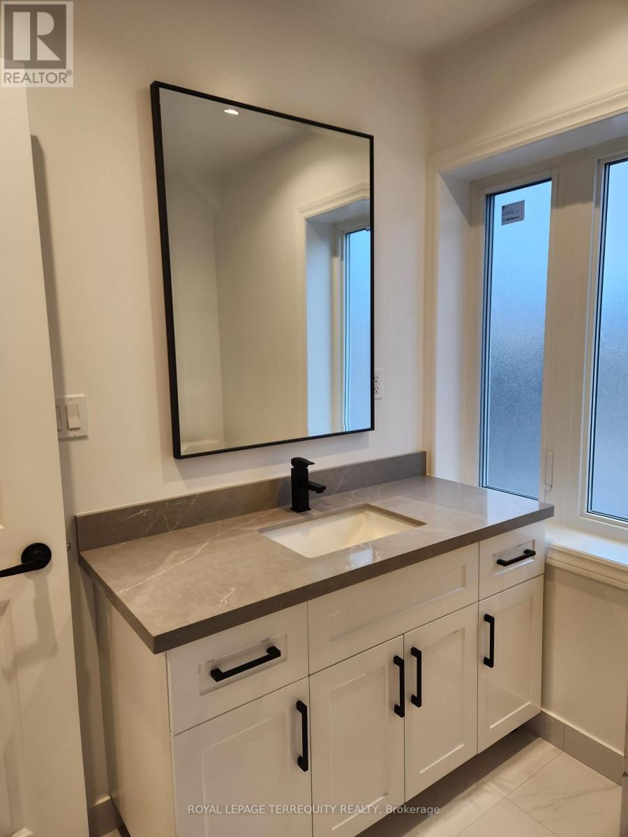 341 Lawrence Avenue W, Toronto, Ontario  M5M 1B6 - Photo 10 - C12575472