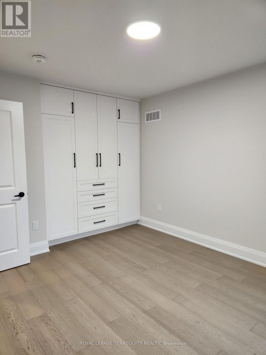 341 Lawrence Avenue W, Toronto, Ontario  M5M 1B6 - Photo 13 - C12575472