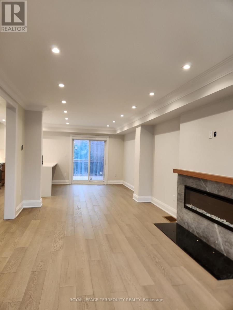 341 Lawrence Avenue W, Toronto, Ontario  M5M 1B6 - Photo 4 - C12575472