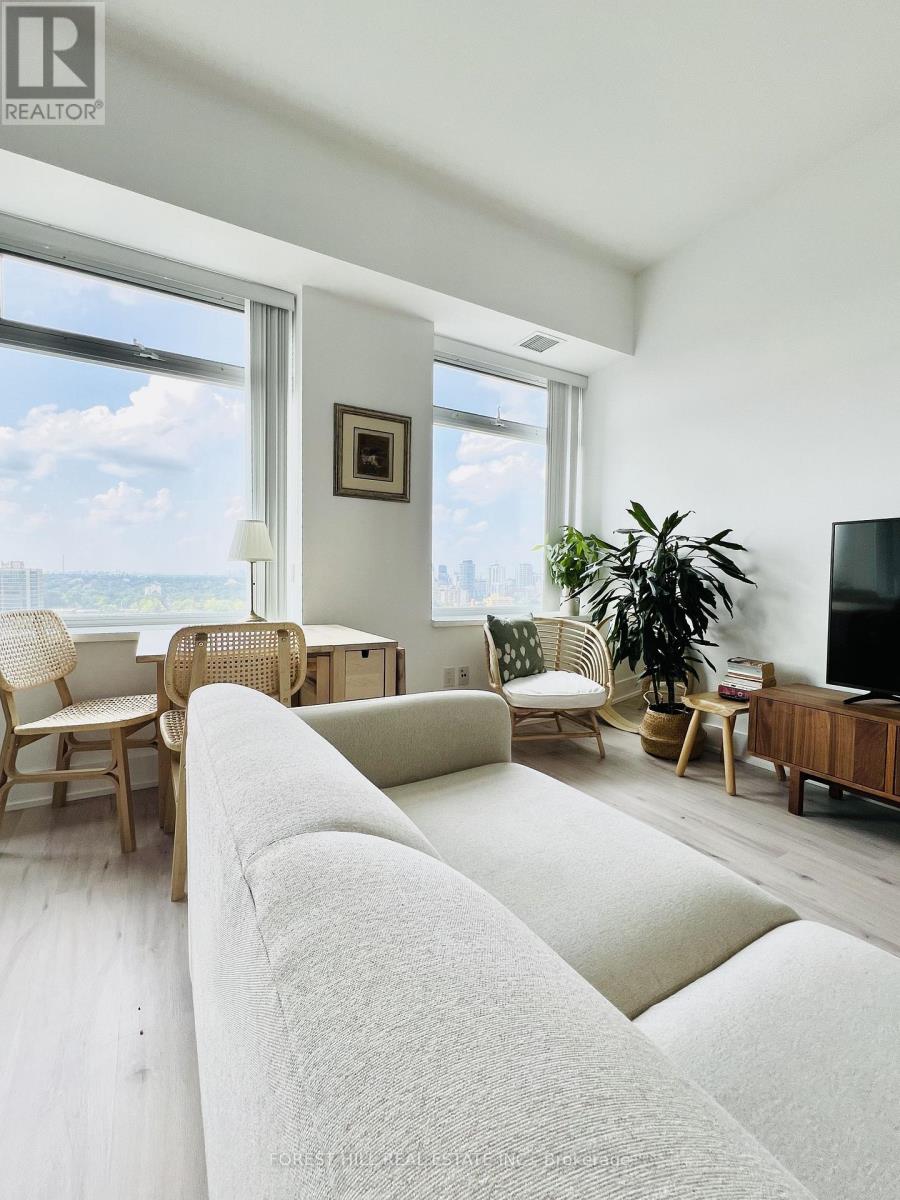 1627 - 111 ST CLAIR AVENUE W, Toronto, Ontario