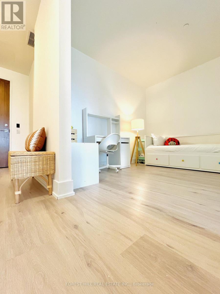 1627 - 111 St Clair Avenue W, Toronto, Ontario  M4V 1N5 - Photo 10 - C12575486