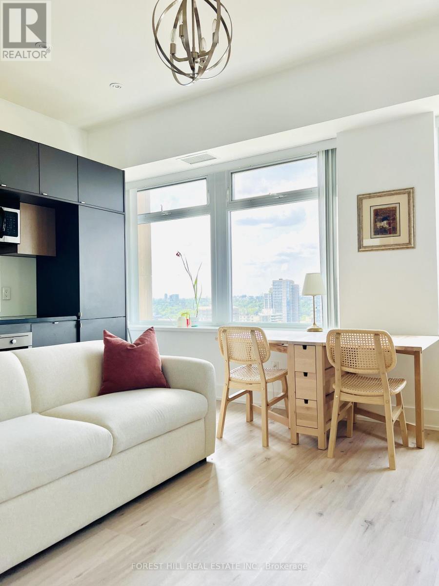 1627 - 111 St Clair Avenue W, Toronto, Ontario  M4V 1N5 - Photo 2 - C12575486