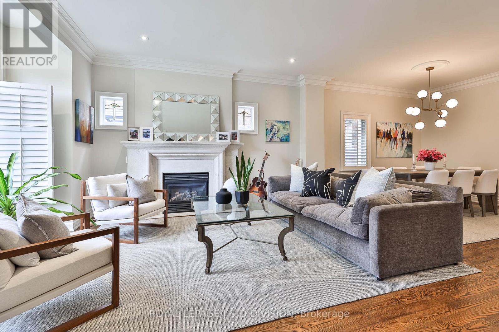 84 Donegall Drive, Toronto, Ontario  M4G 3G8 - Photo 2 - C12575570