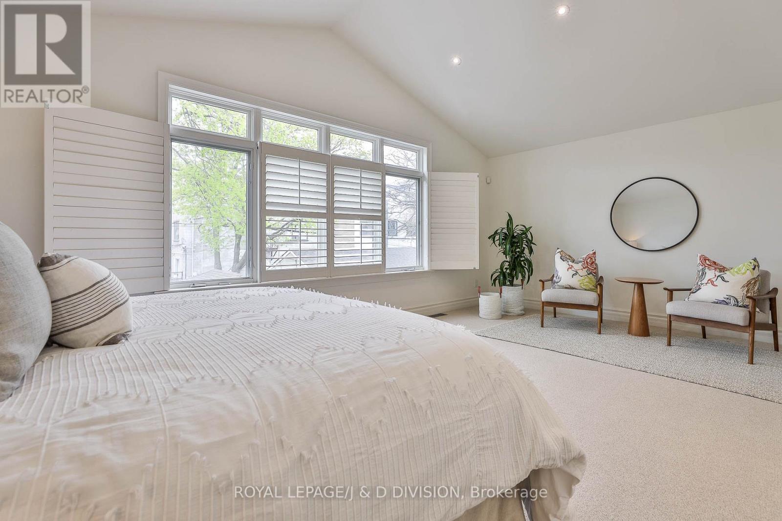 84 Donegall Drive, Toronto, Ontario  M4G 3G8 - Photo 28 - C12575570