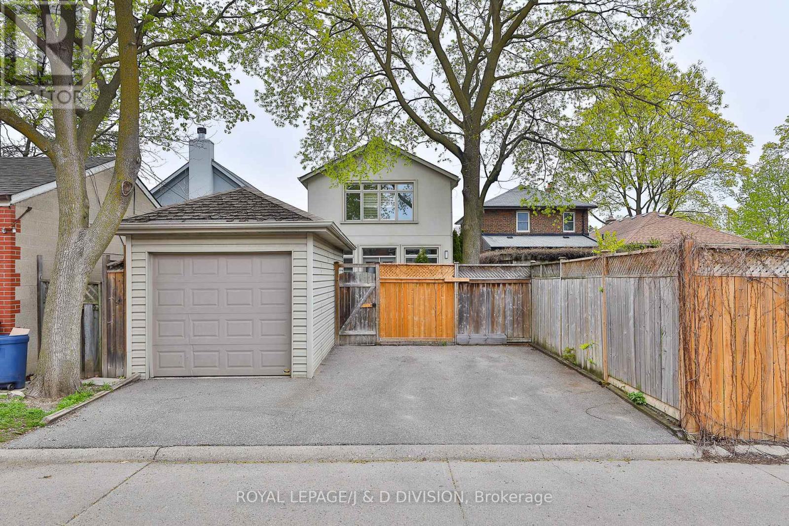 84 Donegall Drive, Toronto, Ontario  M4G 3G8 - Photo 39 - C12575570