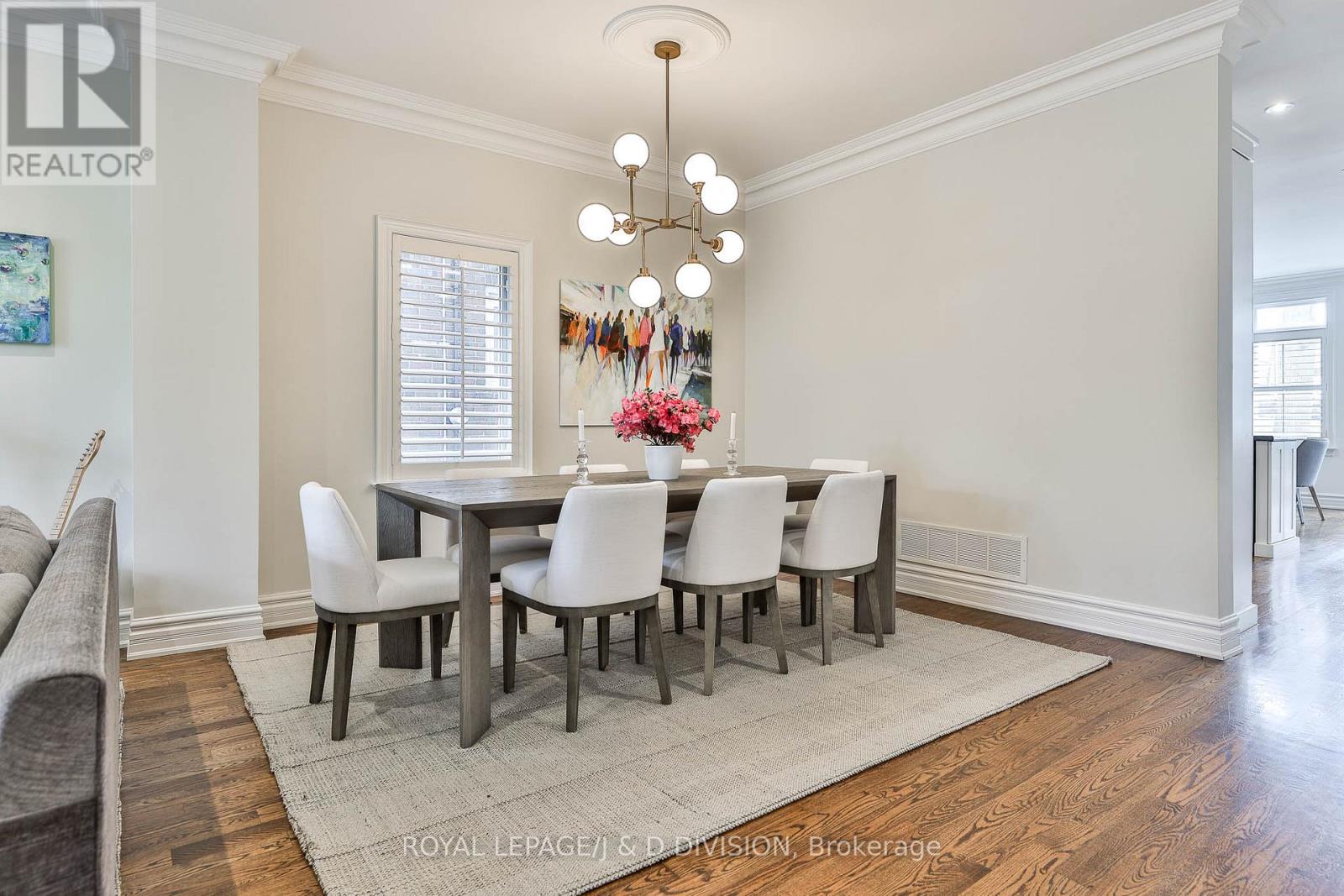 84 Donegall Drive, Toronto, Ontario  M4G 3G8 - Photo 5 - C12575570