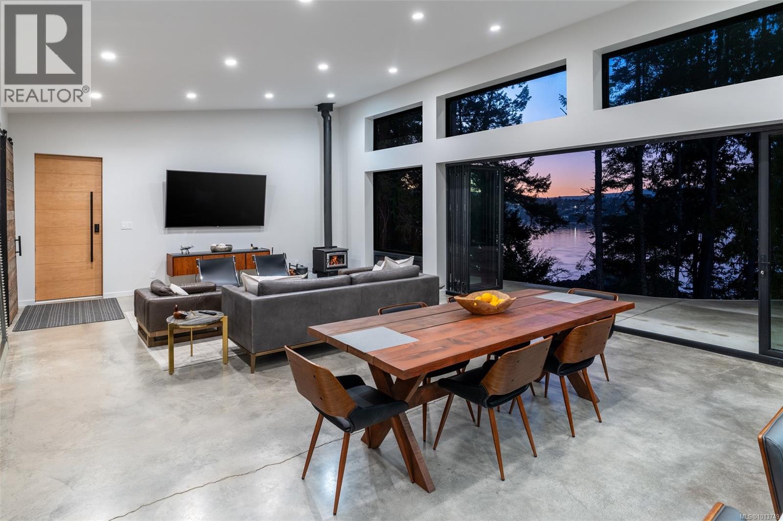 A 6550 East Sooke Rd, Sooke, British Columbia  V9Z 0A7 - Photo 5 - 1013749