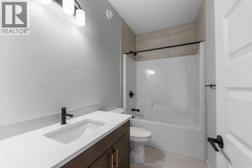 284 Savanna Drive Ne, Calgary, Alberta  T3J 5T3 - Photo 32 - A2267443