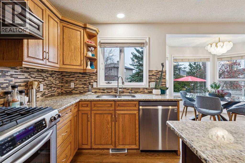 206 Signal Hill Point Sw, Calgary, Alberta  T3H 2X6 - Photo 12 - A2271433