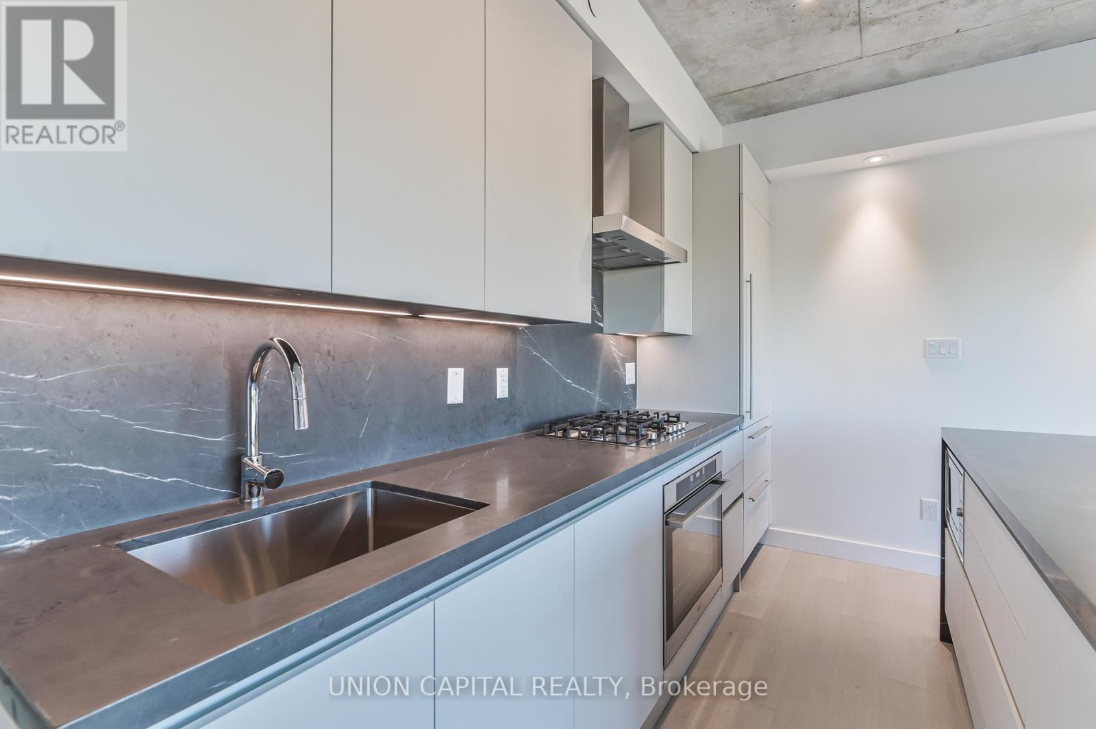 Ph708 - 246 Logan Avenue, Toronto, Ontario  M4M 0E9 - Photo 10 - E12575404