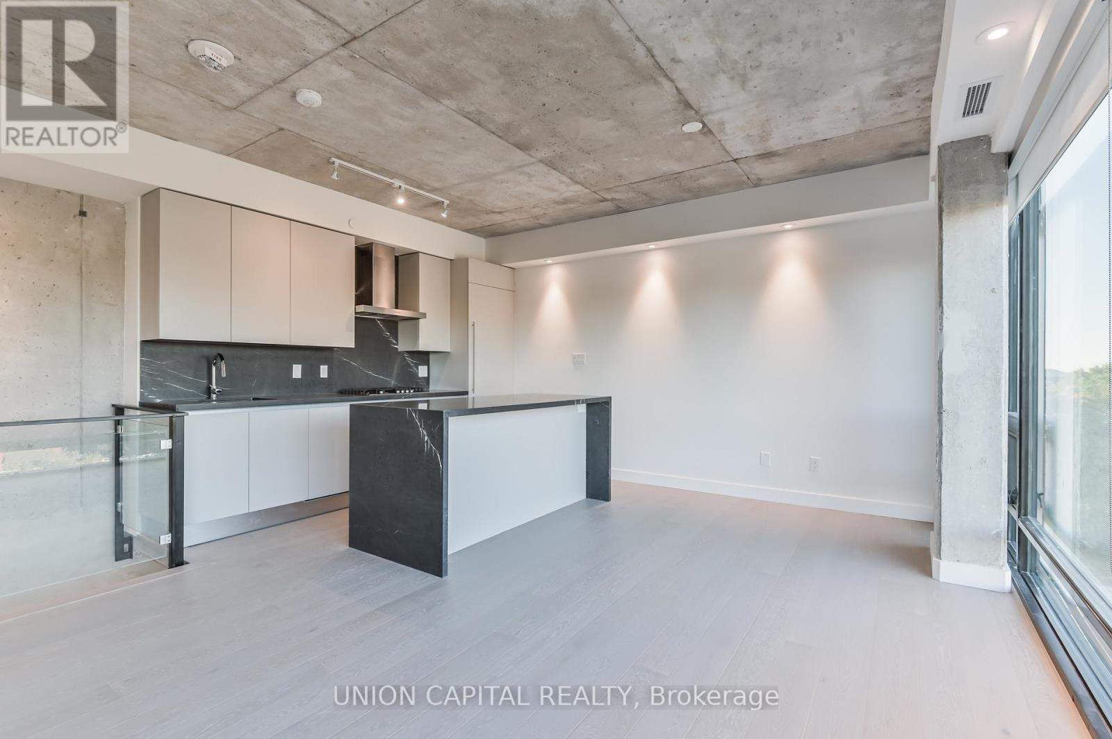 Ph708 - 246 Logan Avenue, Toronto, Ontario  M4M 0E9 - Photo 4 - E12575404