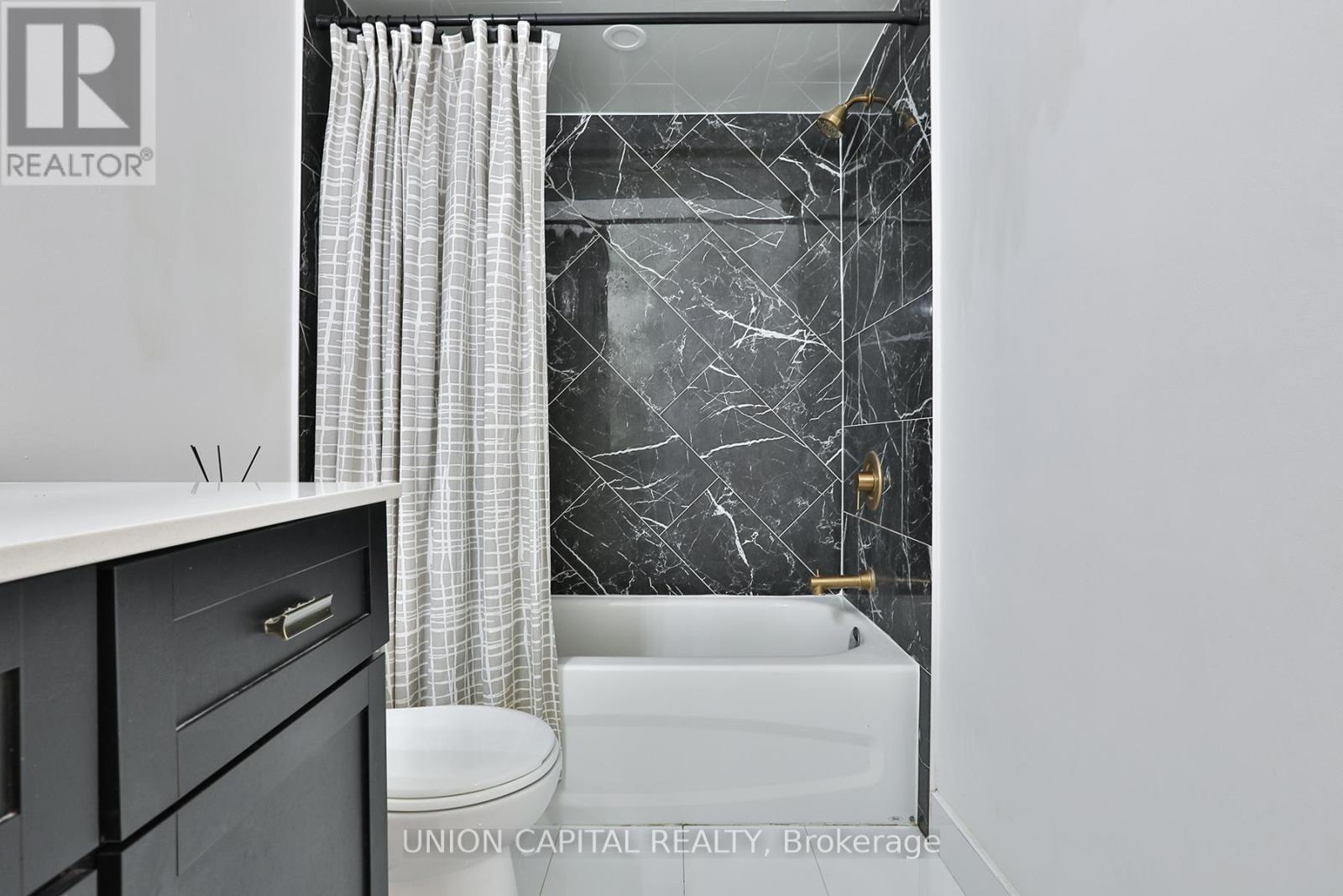 21 Avon Crescent, Vaughan, Ontario  L4L 1H4 - Photo 27 - N12574628