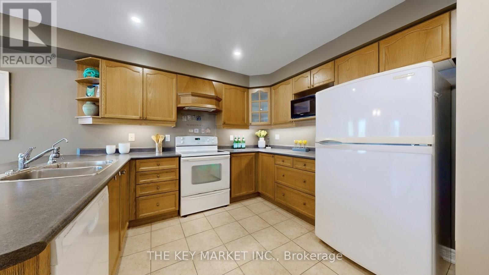 3 Cranborne Crescent, Whitby, Ontario  L1M 2M2 - Photo 13 - E12575432