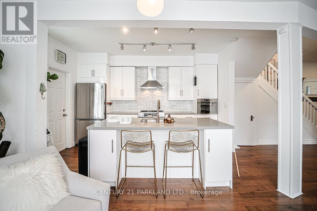 120 Curzon Street, Toronto, Ontario  M4M 3B5 - Photo 13 - E12575514