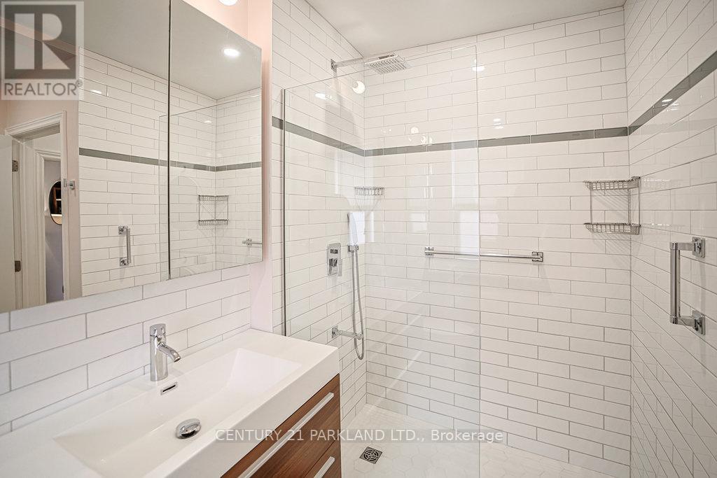 120 Curzon Street, Toronto, Ontario  M4M 3B5 - Photo 20 - E12575514
