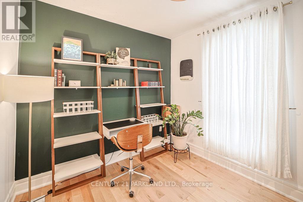 120 Curzon Street, Toronto, Ontario  M4M 3B5 - Photo 24 - E12575514