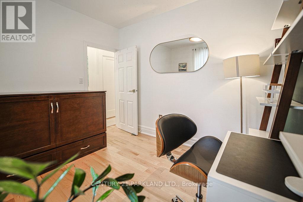 120 Curzon Street, Toronto, Ontario  M4M 3B5 - Photo 25 - E12575514