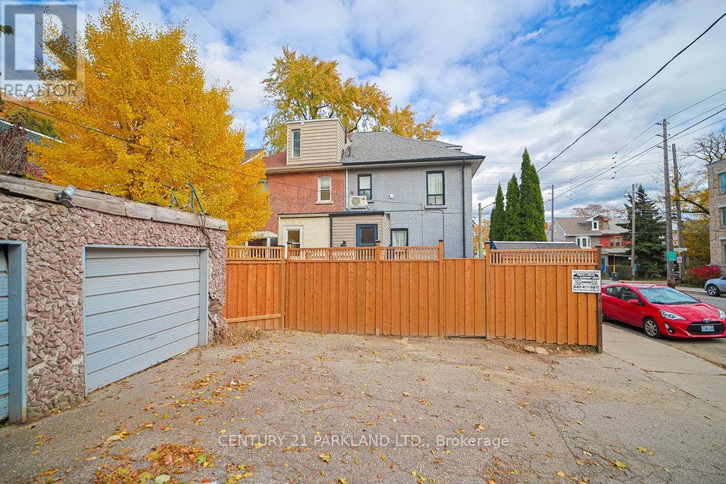 120 Curzon Street, Toronto, Ontario  M4M 3B5 - Photo 35 - E12575514