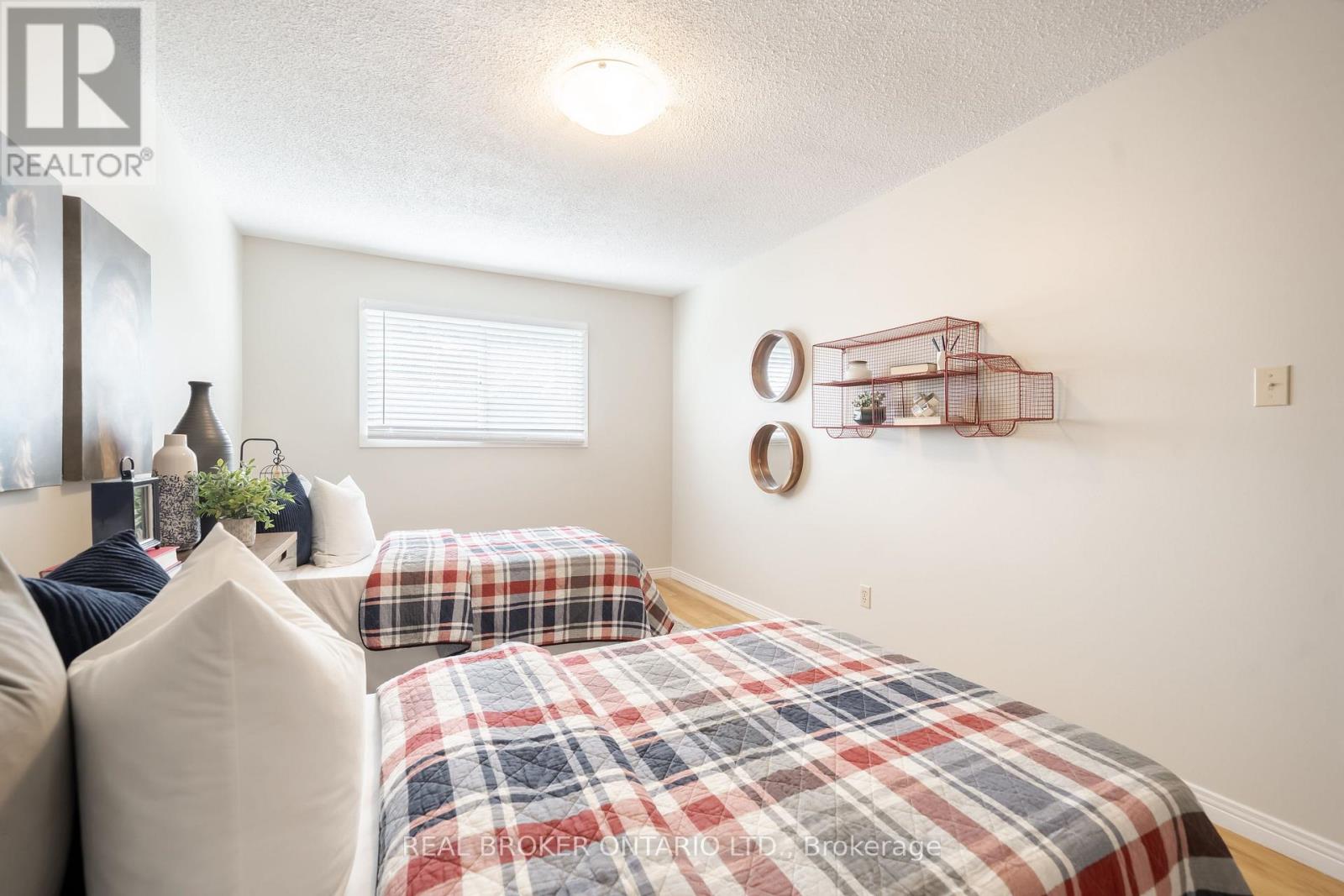 11 Blue Lagoon Court, Toronto, Ontario  M1J 3M3 - Photo 25 - E12575580