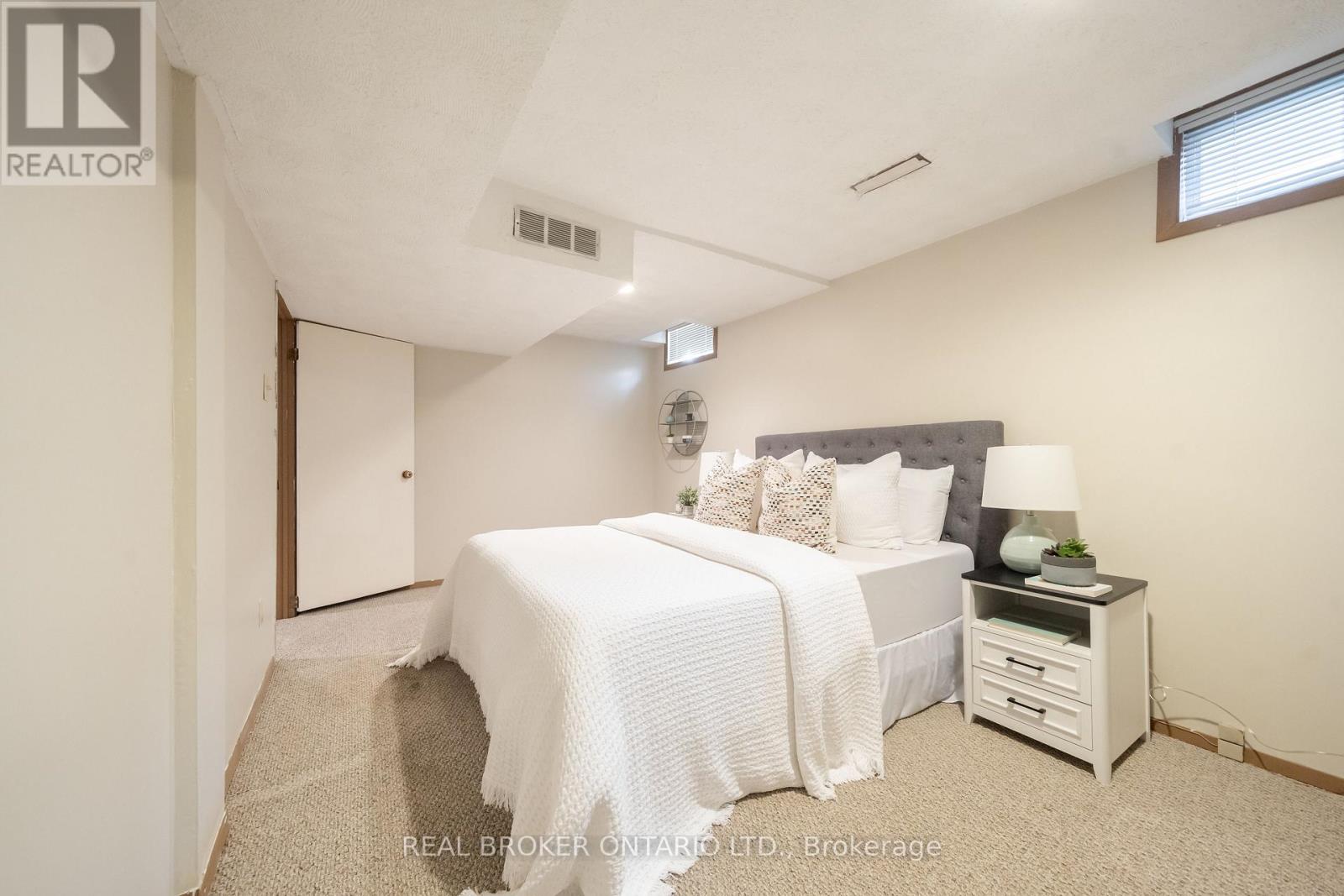 11 Blue Lagoon Court, Toronto, Ontario  M1J 3M3 - Photo 36 - E12575580