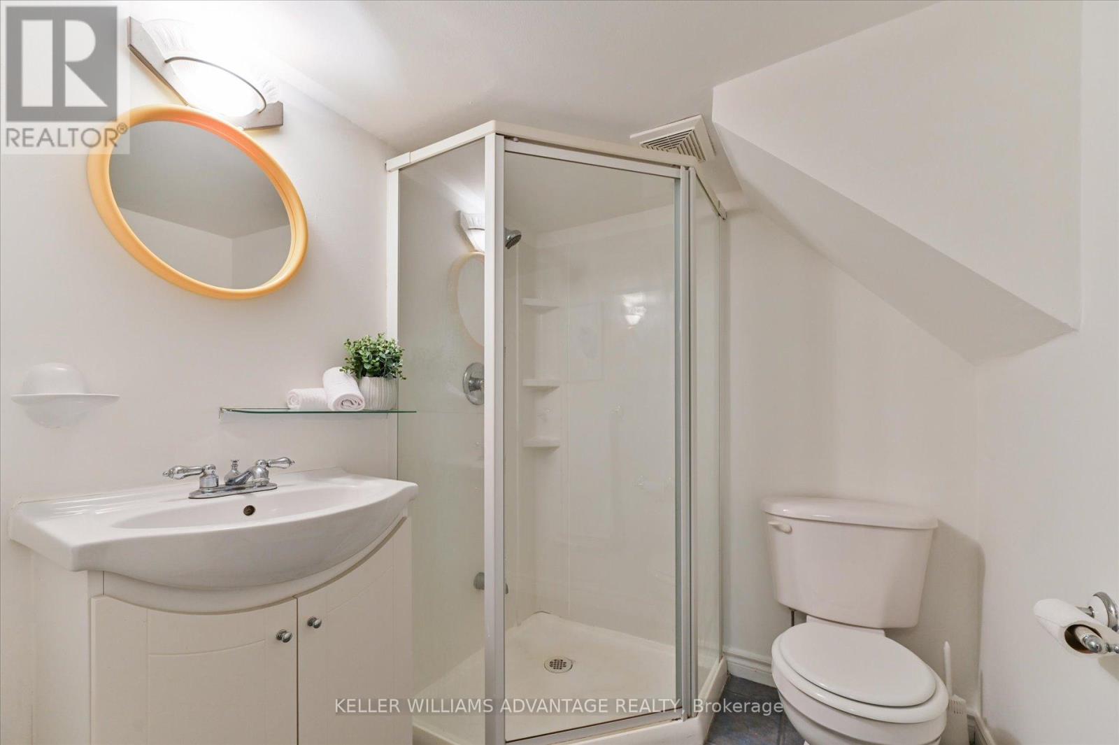 152 Oakcrest Avenue, Toronto, Ontario  M4C 1C1 - Photo 10 - E12575632