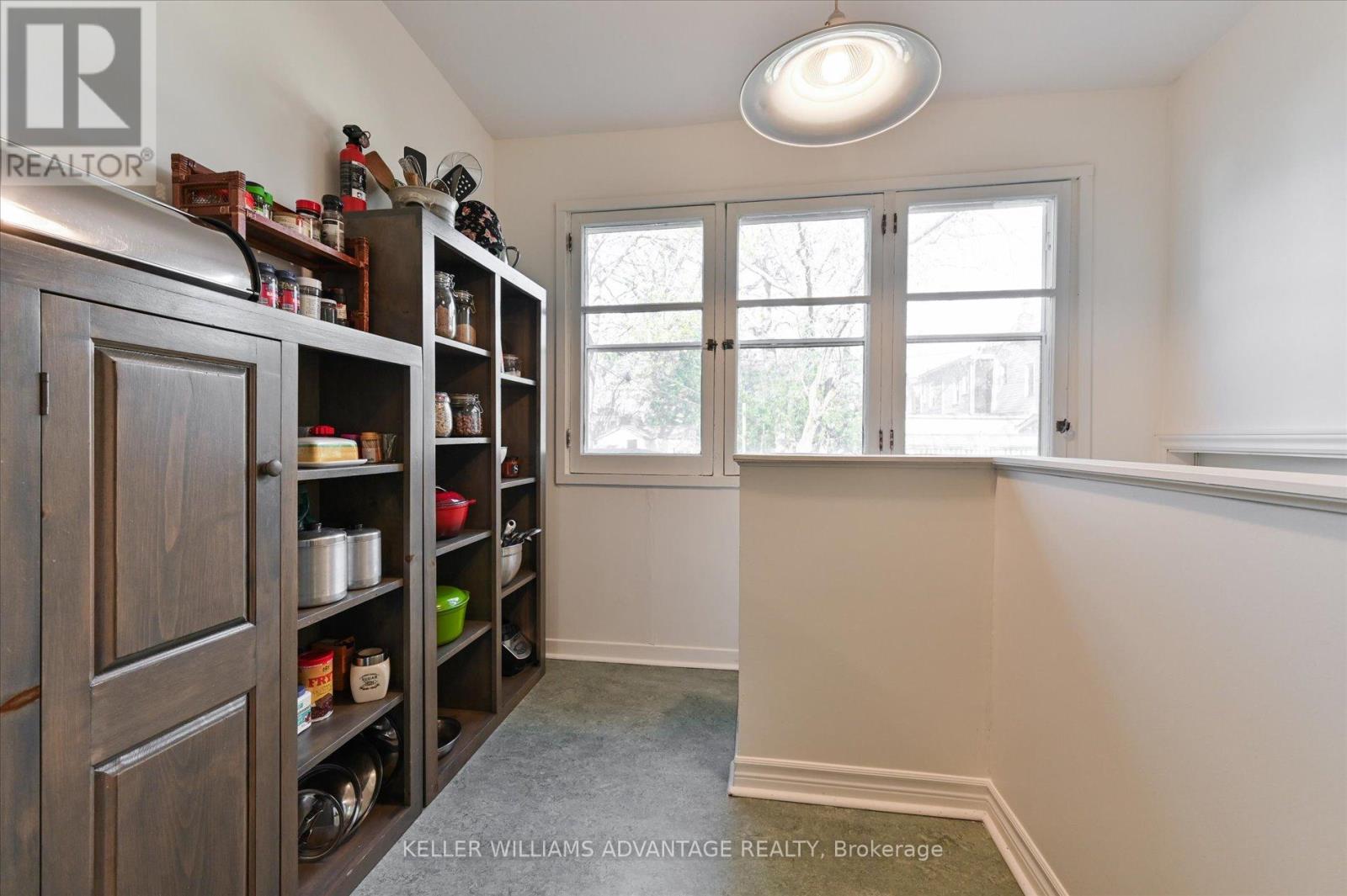 152 Oakcrest Avenue, Toronto, Ontario  M4C 1C1 - Photo 5 - E12575632