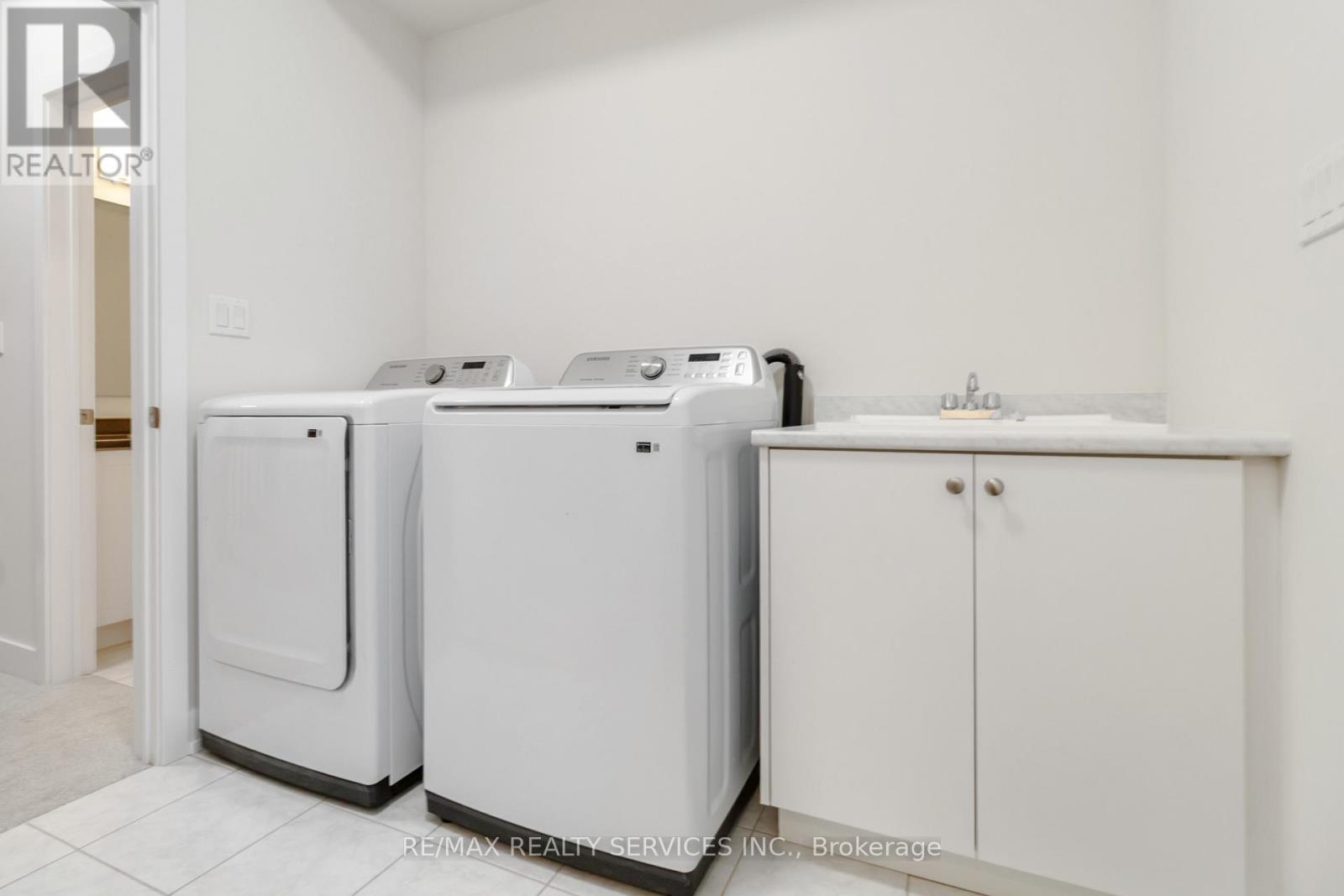 3051 Meadowridge Drive, Oakville, Ontario  L6H 7Z4 - Photo 23 - W12570914