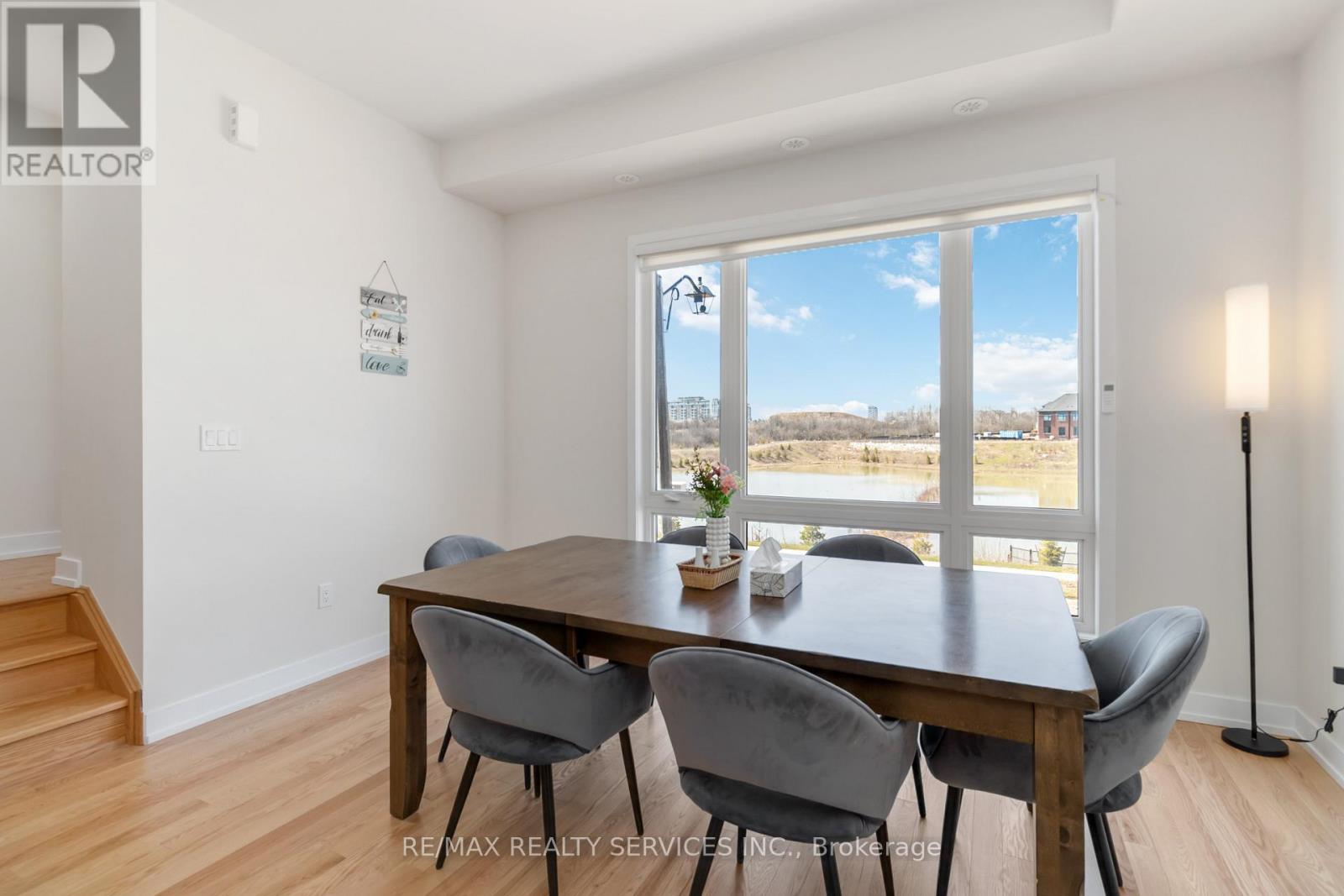 3051 Meadowridge Drive, Oakville, Ontario  L6H 7Z4 - Photo 11 - W12570914