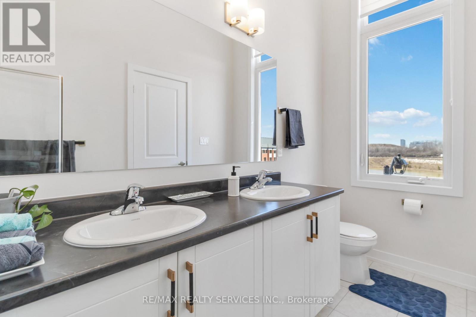 3051 Meadowridge Drive, Oakville, Ontario  L6H 7Z4 - Photo 16 - W12570914