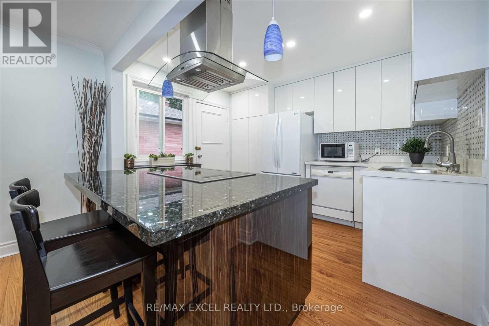 Main - 412 Balkan Road, Richmond Hill, Ontario  L4C 2P3 - Photo 7 - N12575406