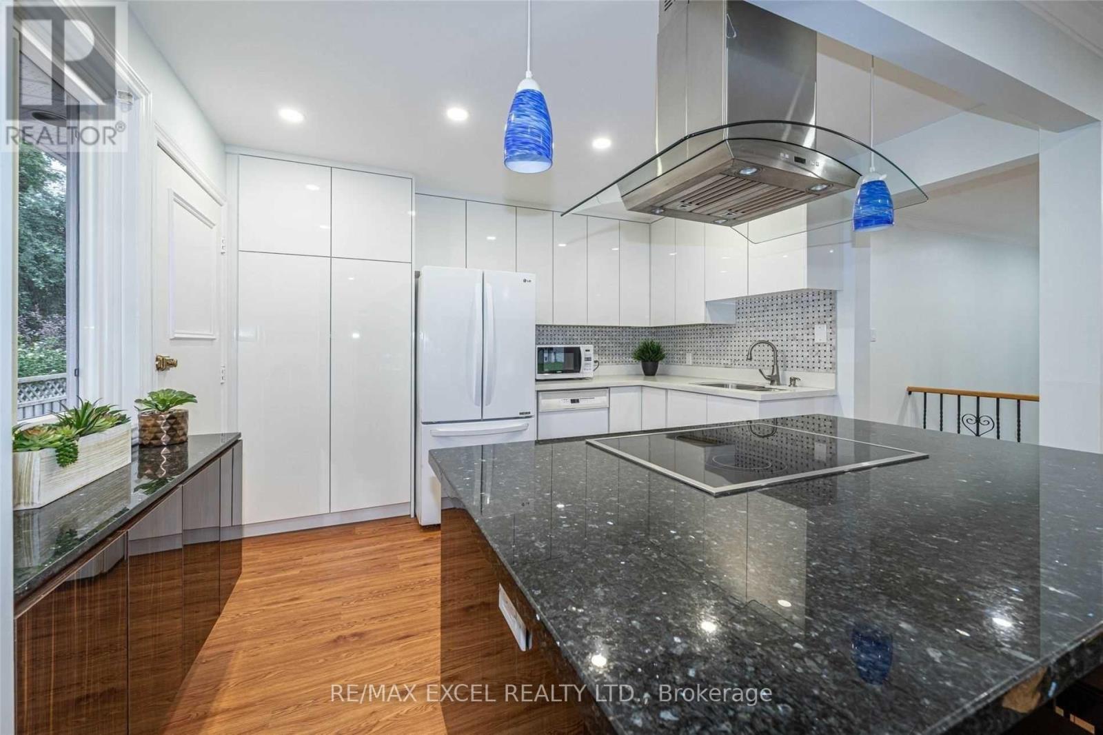 Main - 412 Balkan Road, Richmond Hill, Ontario  L4C 2P3 - Photo 8 - N12575406