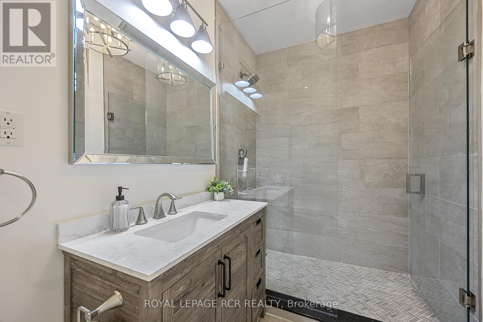 12 Deer Run, Uxbridge, Ontario  L9P 1R4 - Photo 27 - N12575412