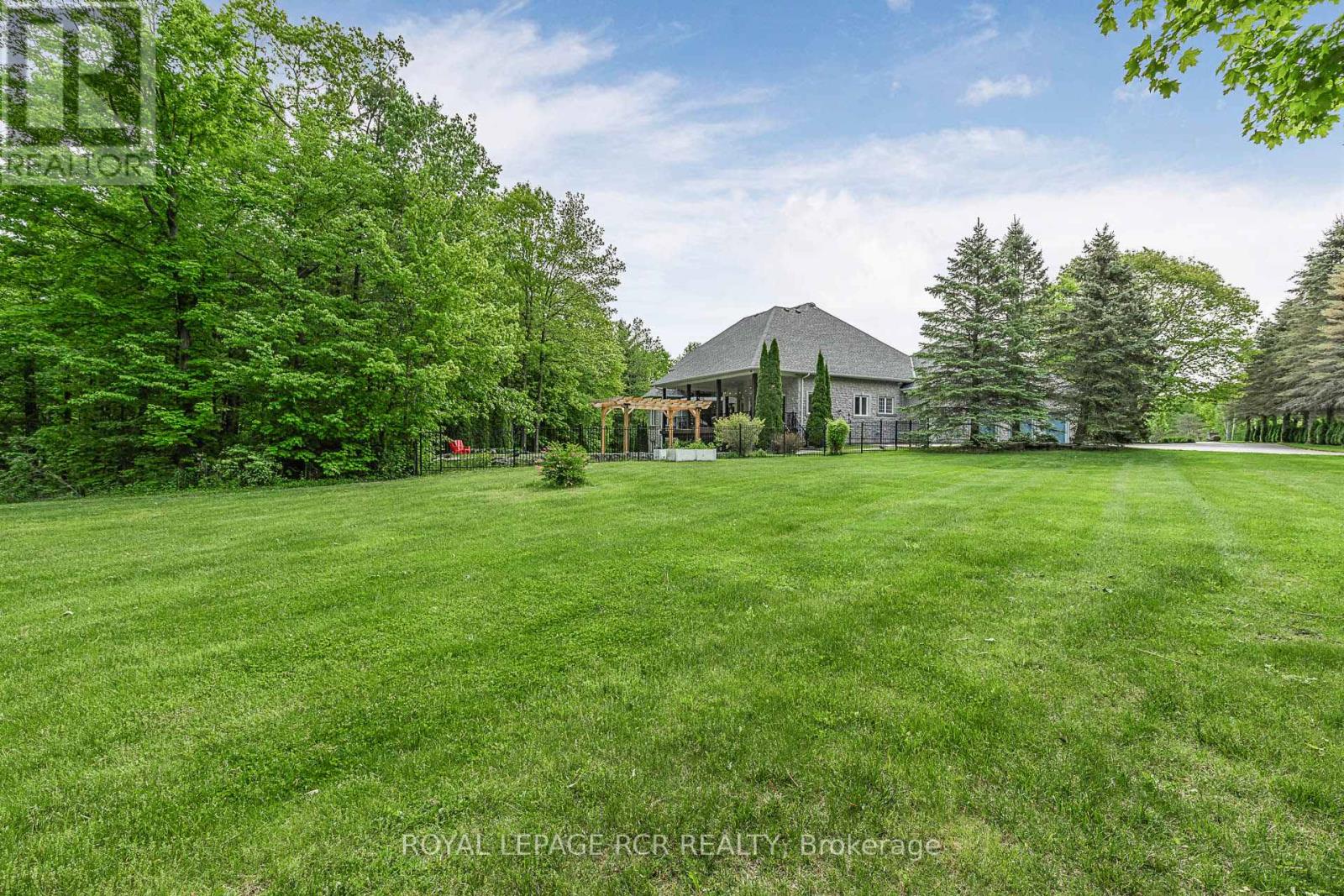 12 Deer Run, Uxbridge, Ontario  L9P 1R4 - Photo 47 - N12575412