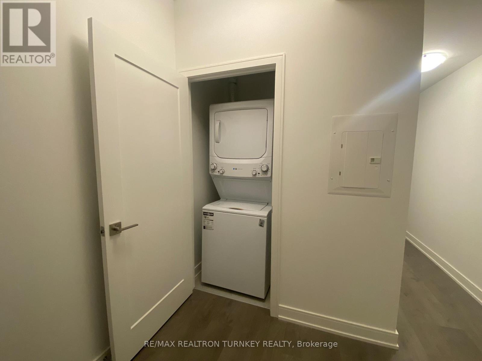 202 - 705 Davis Drive, Newmarket, Ontario  L3Y 0J1 - Photo 14 - N12575414