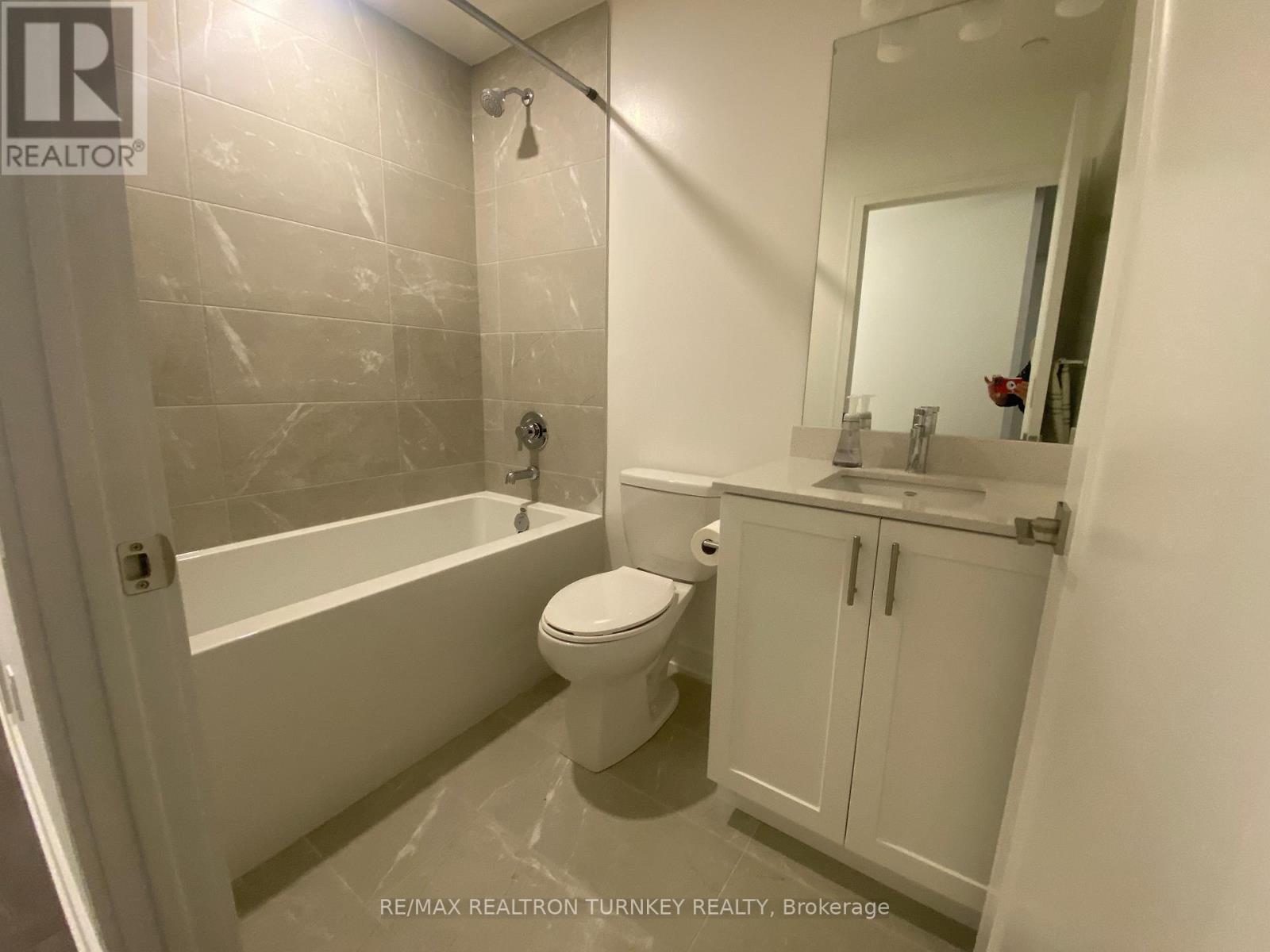 202 - 705 Davis Drive, Newmarket, Ontario  L3Y 0J1 - Photo 15 - N12575414