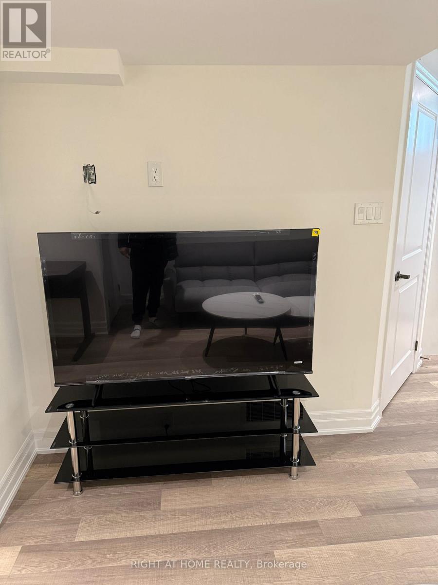 8 Church Street, Vaughan, Ontario  L6A 5A8 - Photo 7 - N12575416