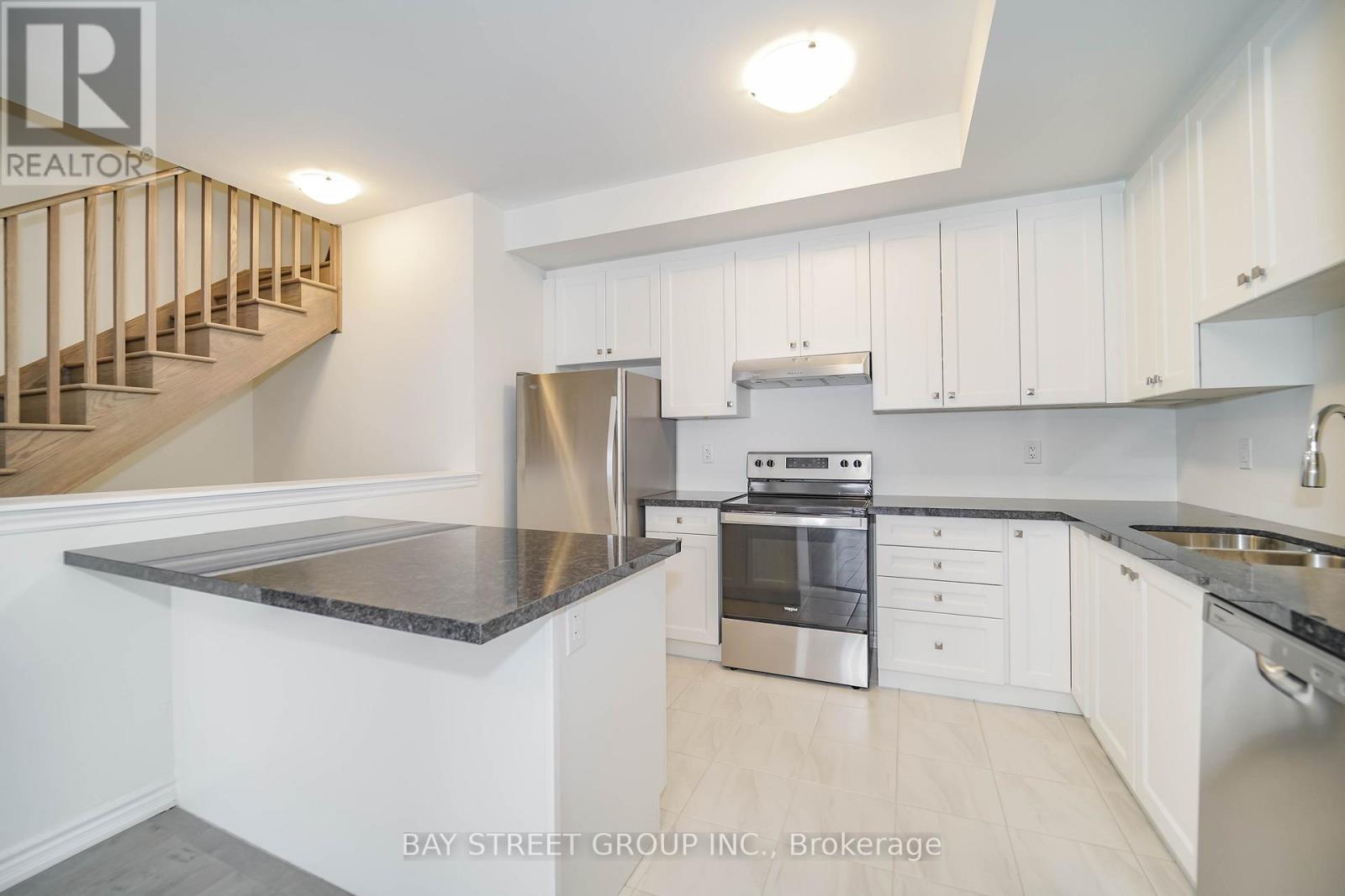 14 Gothenburg Lane, Markham, Ontario  L6C 3L7 - Photo 10 - N12575442