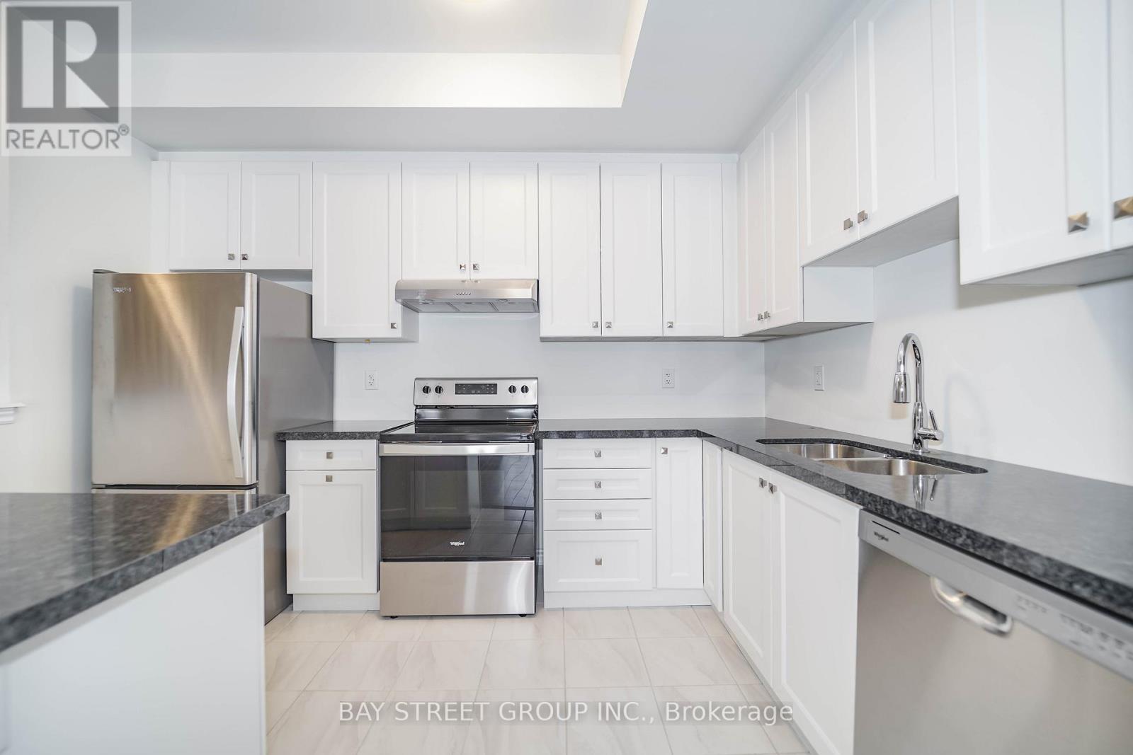 14 Gothenburg Lane, Markham, Ontario  L6C 3L7 - Photo 11 - N12575442