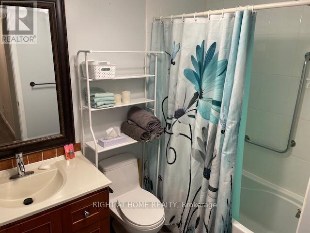 #b - 22 Grant Court, East Gwillimbury (Queensville), Ontario  L0G 1R0 - Photo 10 - N12575528