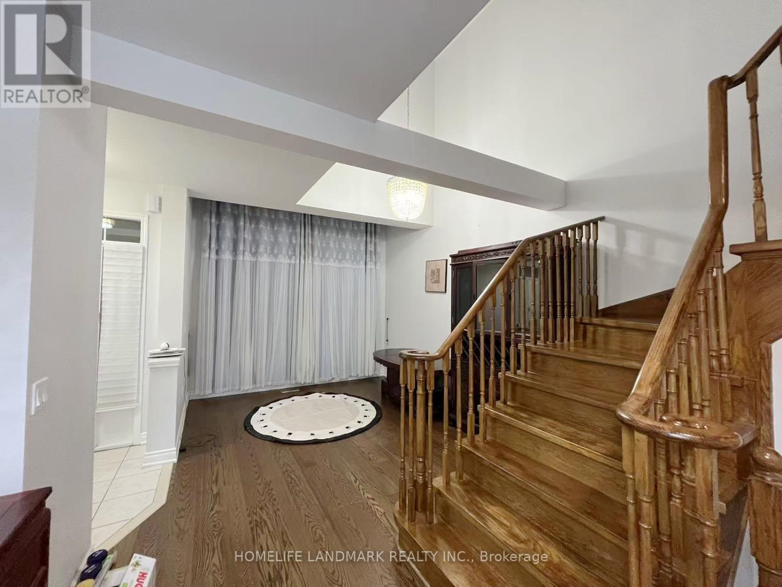 71 Ralph Chalmers Avenue, Markham, Ontario  L6E 2B9 - Photo 12 - N12575610