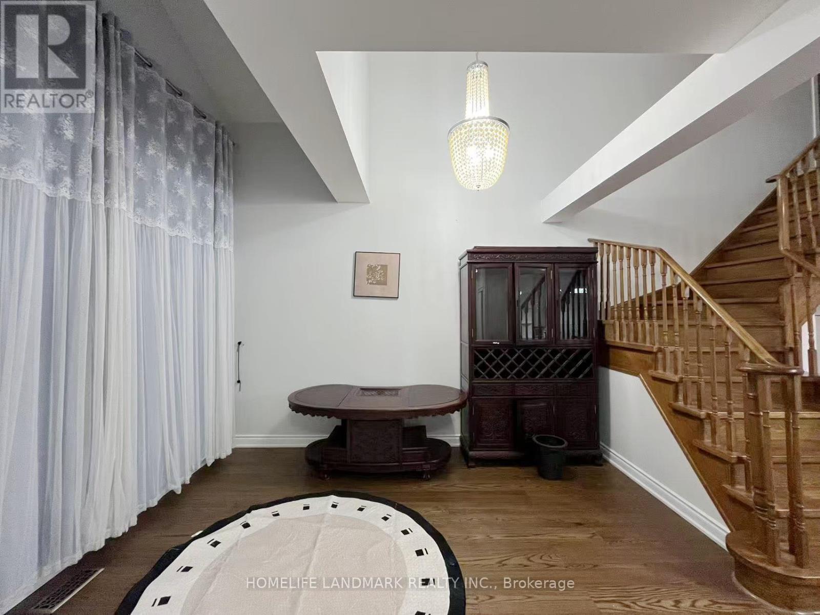 71 Ralph Chalmers Avenue, Markham, Ontario  L6E 2B9 - Photo 13 - N12575610