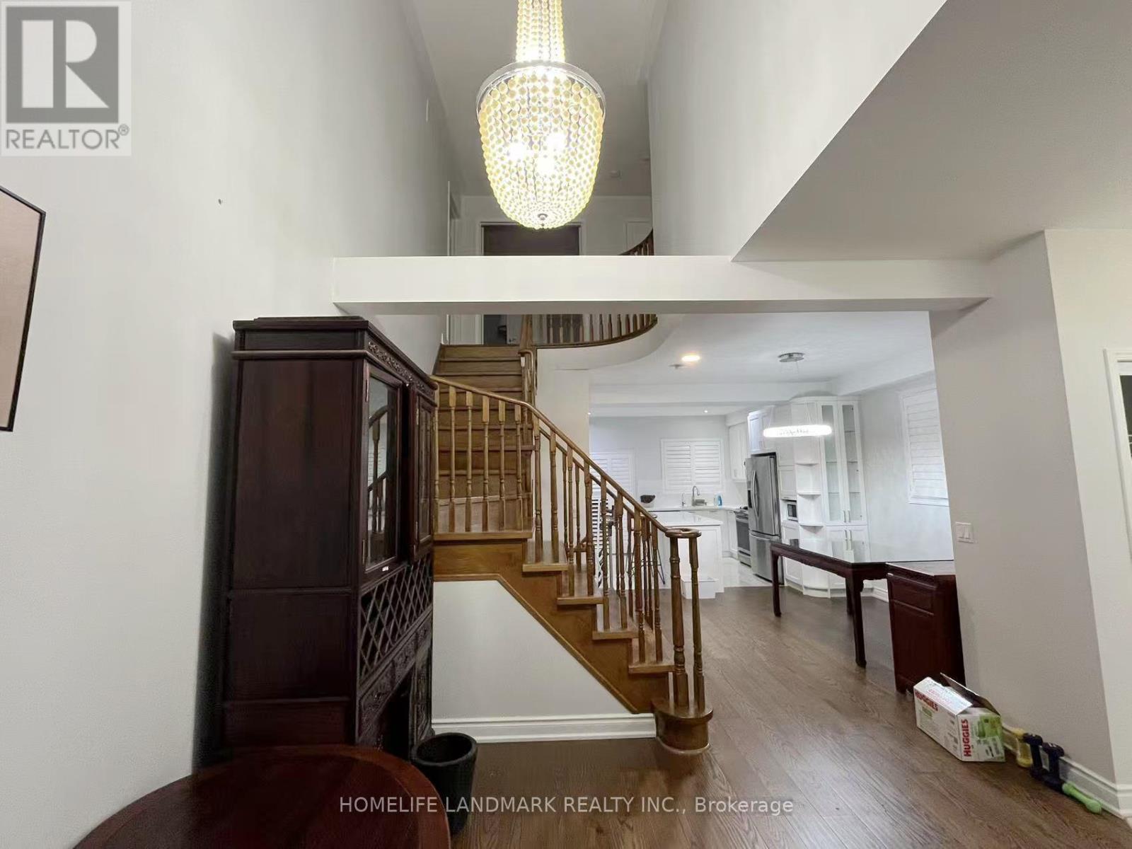 71 Ralph Chalmers Avenue, Markham, Ontario  L6E 2B9 - Photo 14 - N12575610